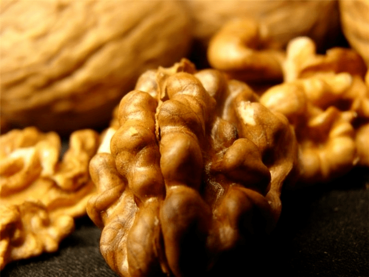 Walnuts for effect