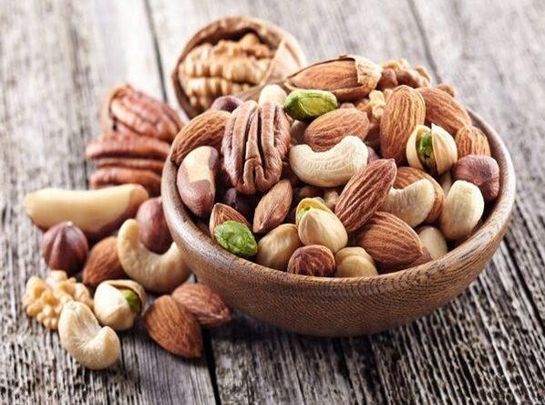 Types of useful nuts for potential
